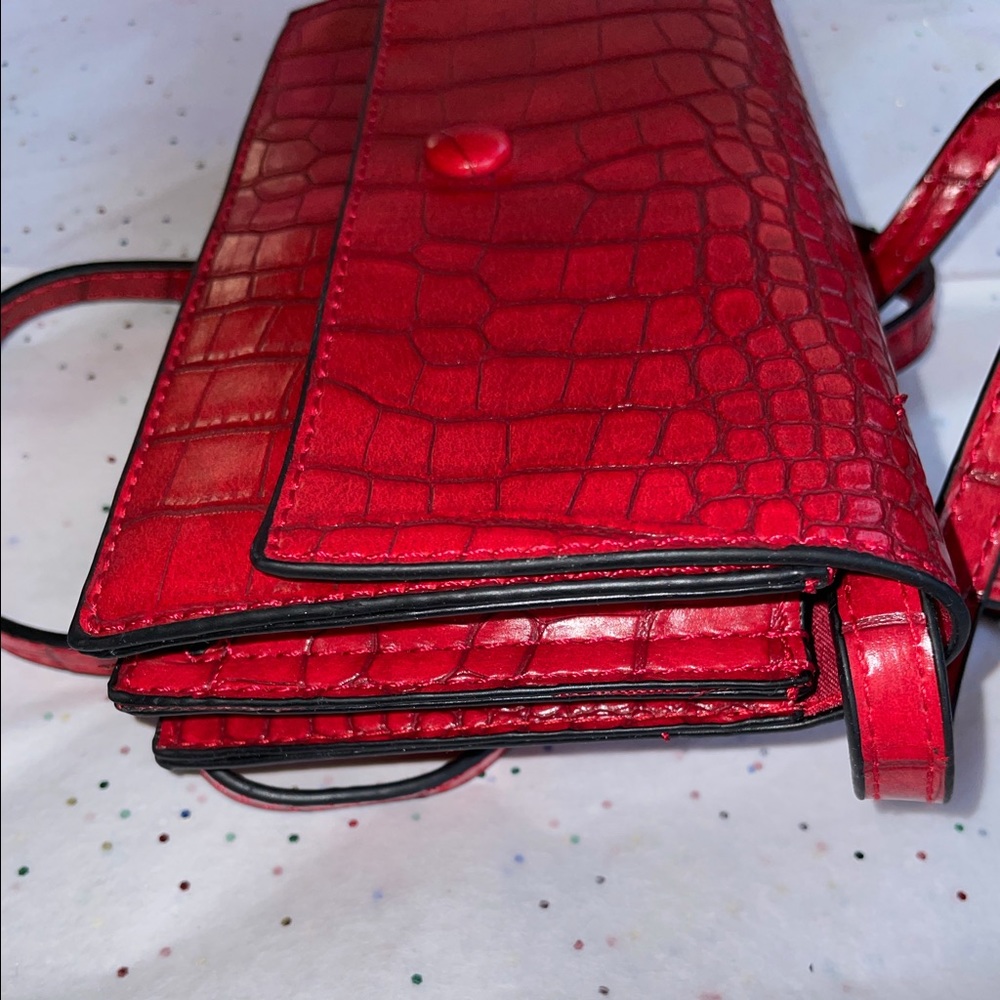 🛍Vegan Deep Cherry Red Crocodile Crossbody 🛍